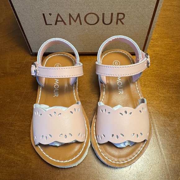 L'Amour Other - L’amour Ella Scalloped sandal